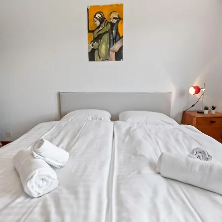 - 6 Pers - 5 Lits - 2 Parkings