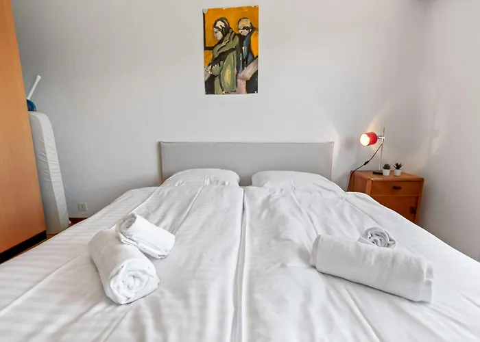 - 6 Pers - 5 Lits - 2 Parkings